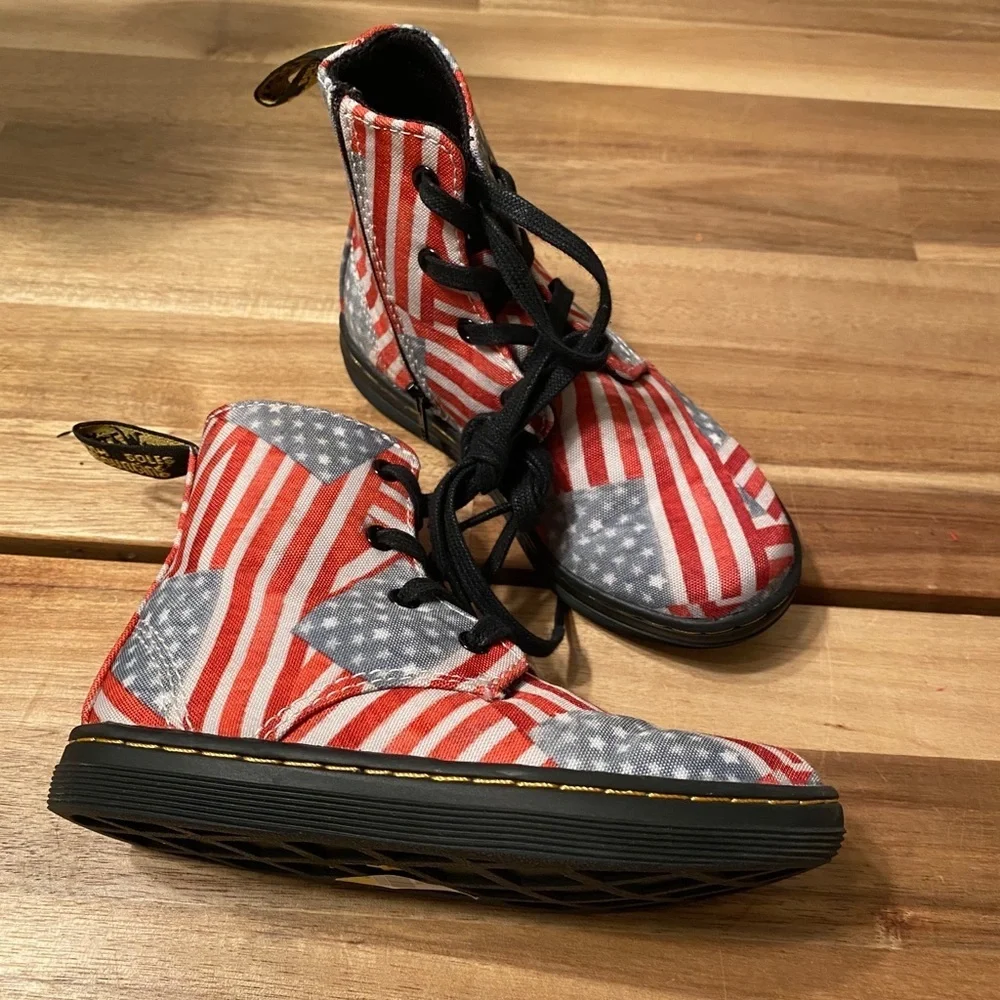 Dr. MARTENS NWOT kids shoes